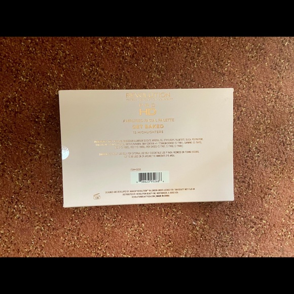 PROHD Amplified Get Baked Face Makeup Revolution - Picture 2 of 3